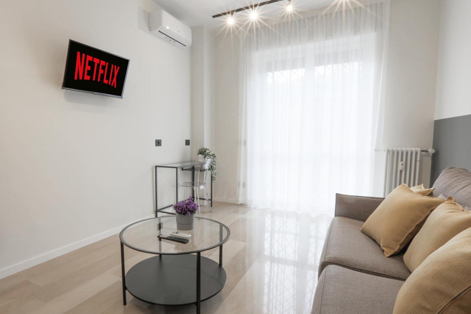 New Modern Flat 10 Minutes Walk From Central Station Milan Exterior photo