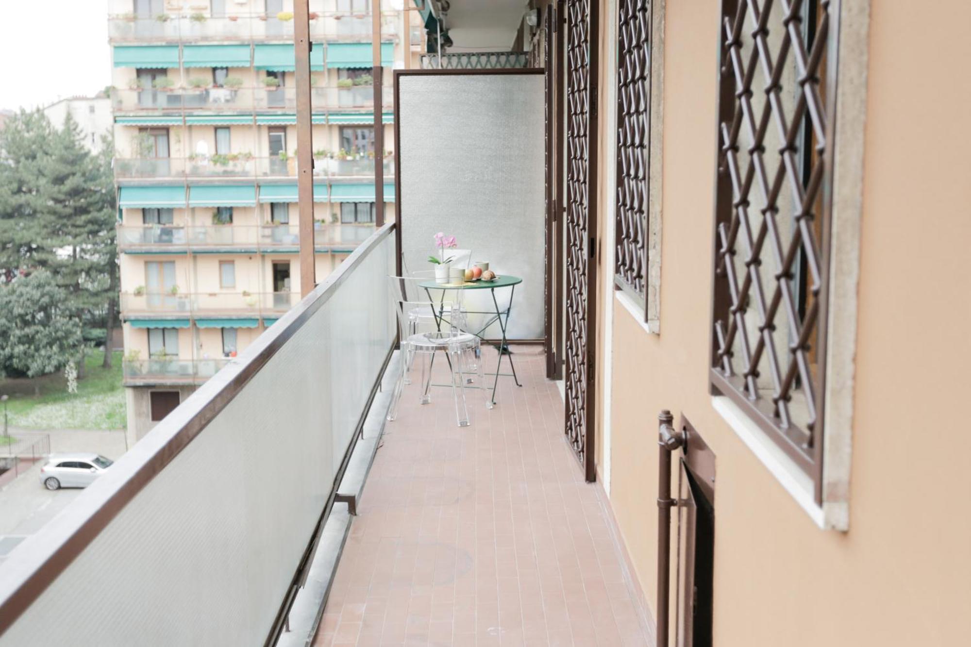 New Modern Flat 10 Minutes Walk From Central Station Milan Exterior photo